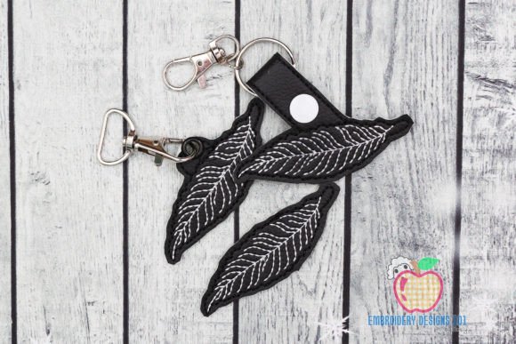 Beautiful Feather ITH Snaptab Keyfob